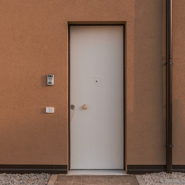 Portoncino blindato classe 3 di un appartamento Distretto Casa Costruzioni