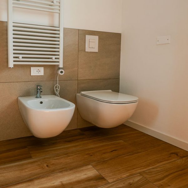 Sanitari e rubinetteria di design Distretto Casa Costruzioni